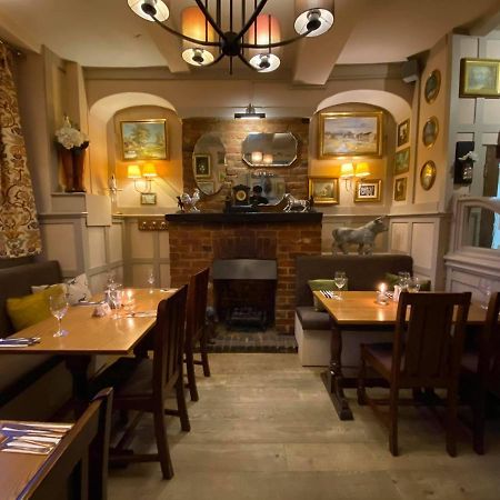 The Bull Hotel Stony Stratford Buitenkant foto