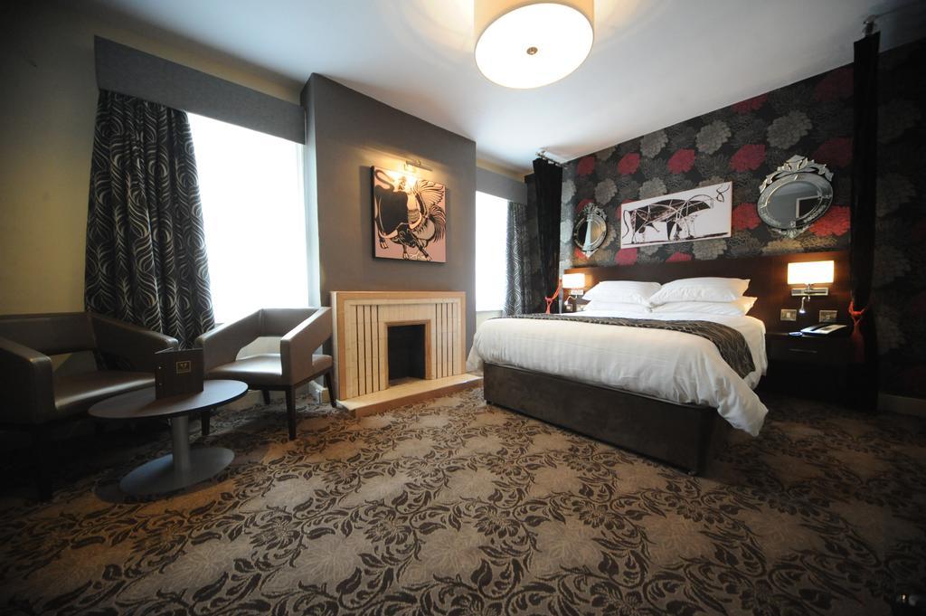 The Bull Hotel Stony Stratford Buitenkant foto