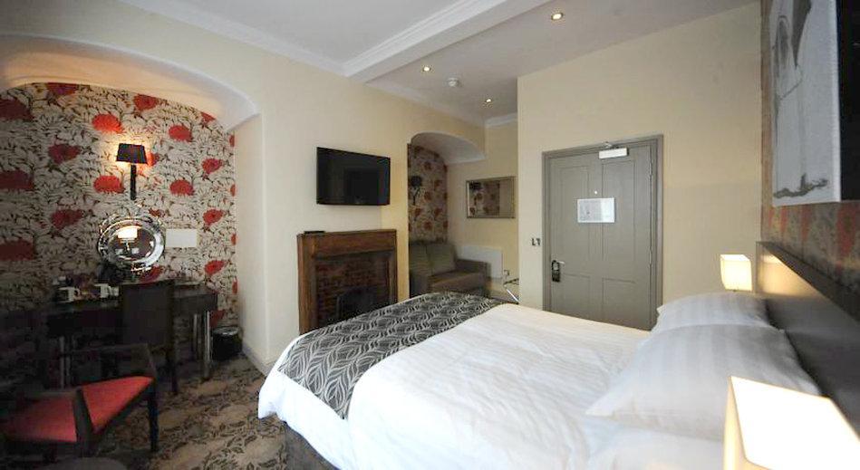 The Bull Hotel Stony Stratford Buitenkant foto