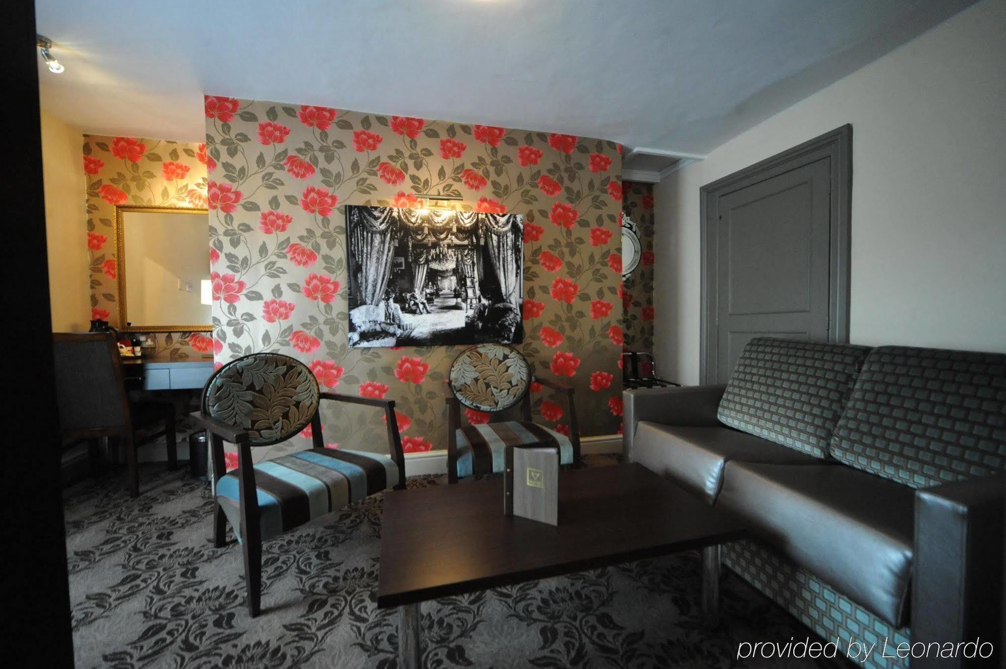 The Bull Hotel Stony Stratford Buitenkant foto